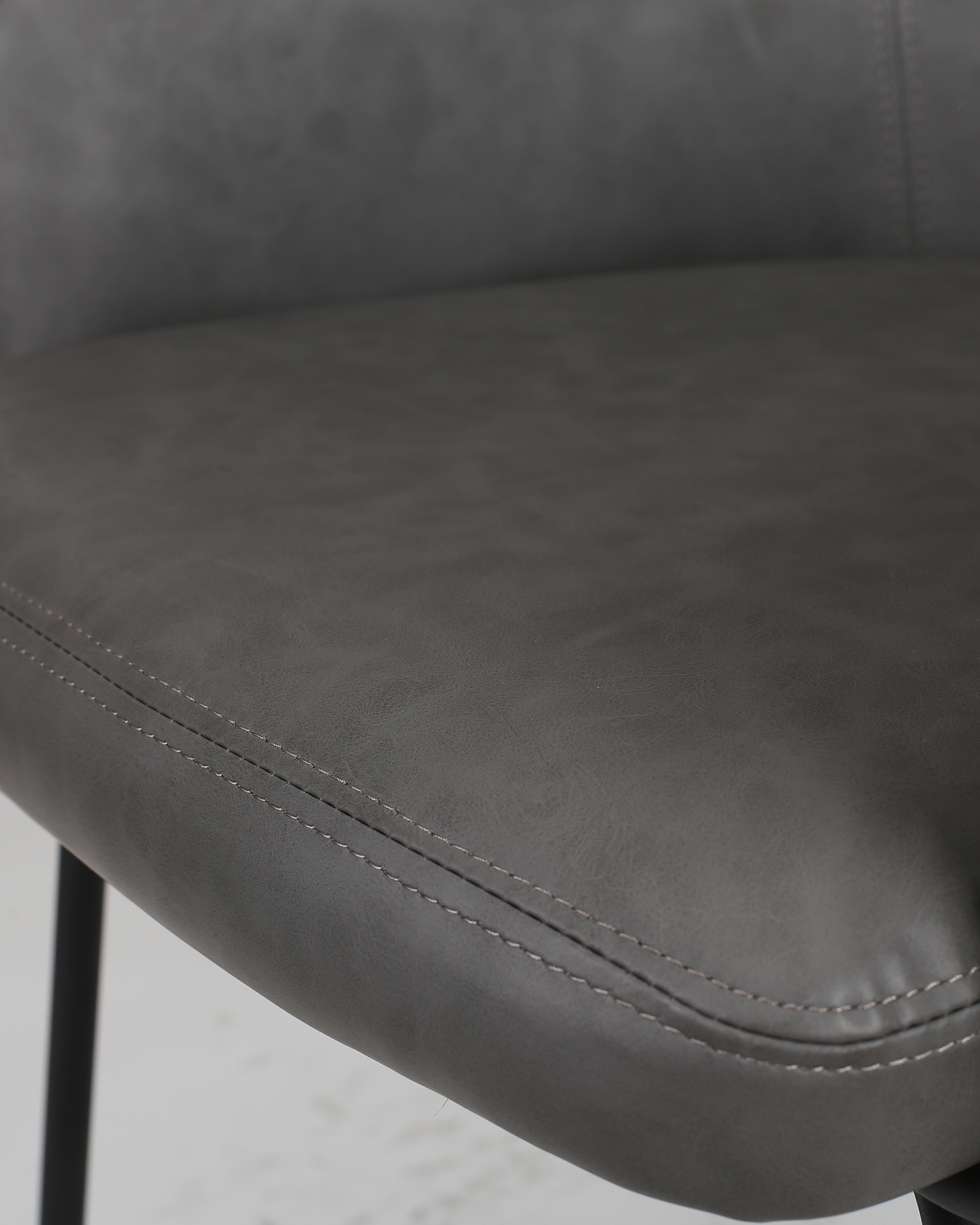 Scaun de luat masa din piele cu braț Scaun de luat masa din piele cu braț