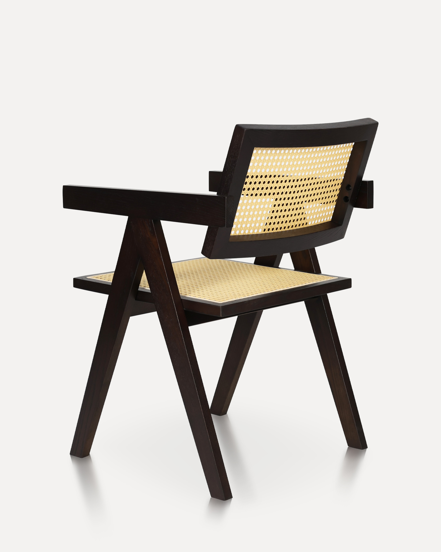 Scaune minimaliste din lemn ratan Scaune minimaliste din lemn ratan