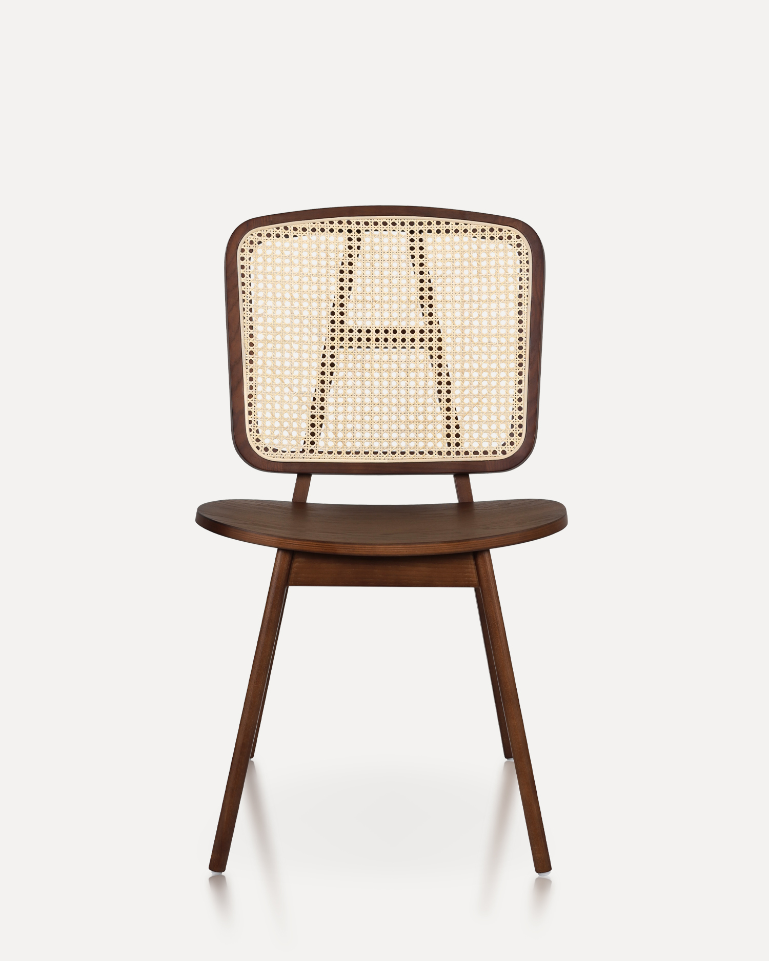 Scaune din lemn din spate rattan vintage Scaune din lemn din spate rattan vintage