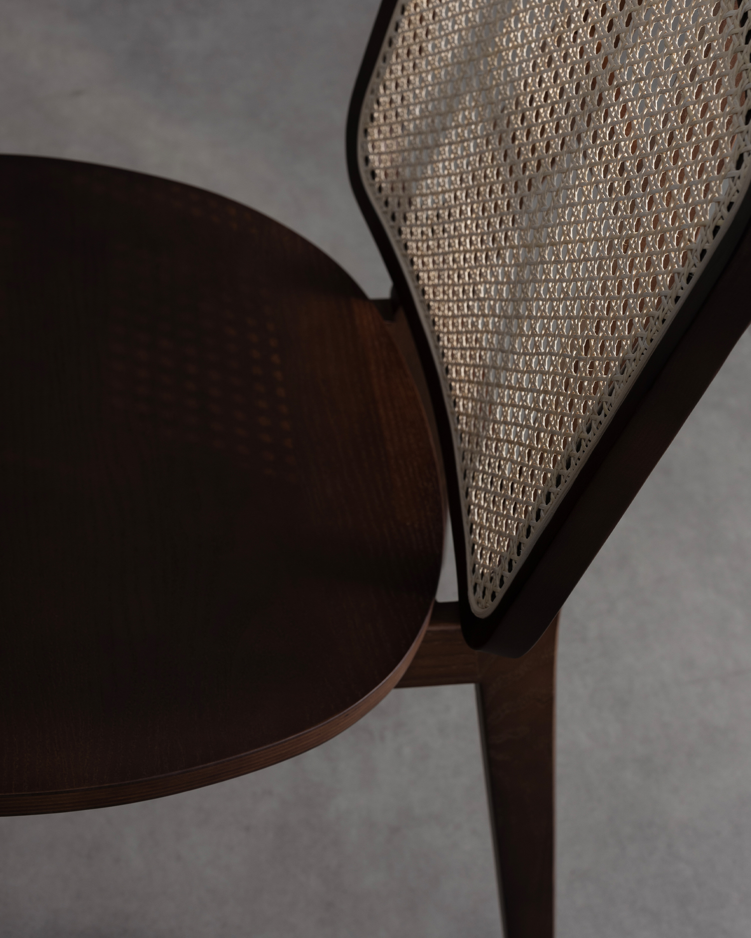 Scaune din lemn din spate rattan vintage Scaune din lemn din spate rattan vintage