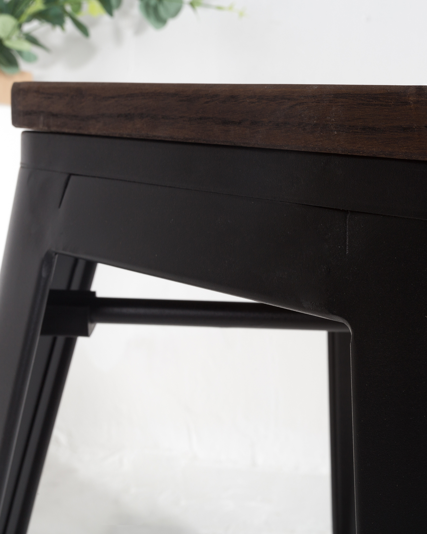 Scaune industriale de design din lemn Scaune industriale de design din lemn